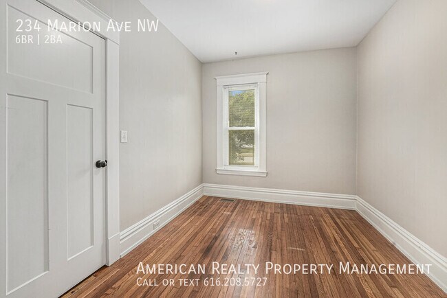 Building Photo - 234 Marion Ave NW