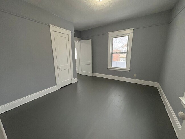 Building Photo - 15624 Halliday Ave