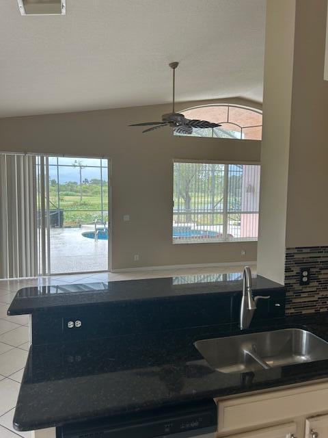 Building Photo - 987 NW Mossy Oak Way