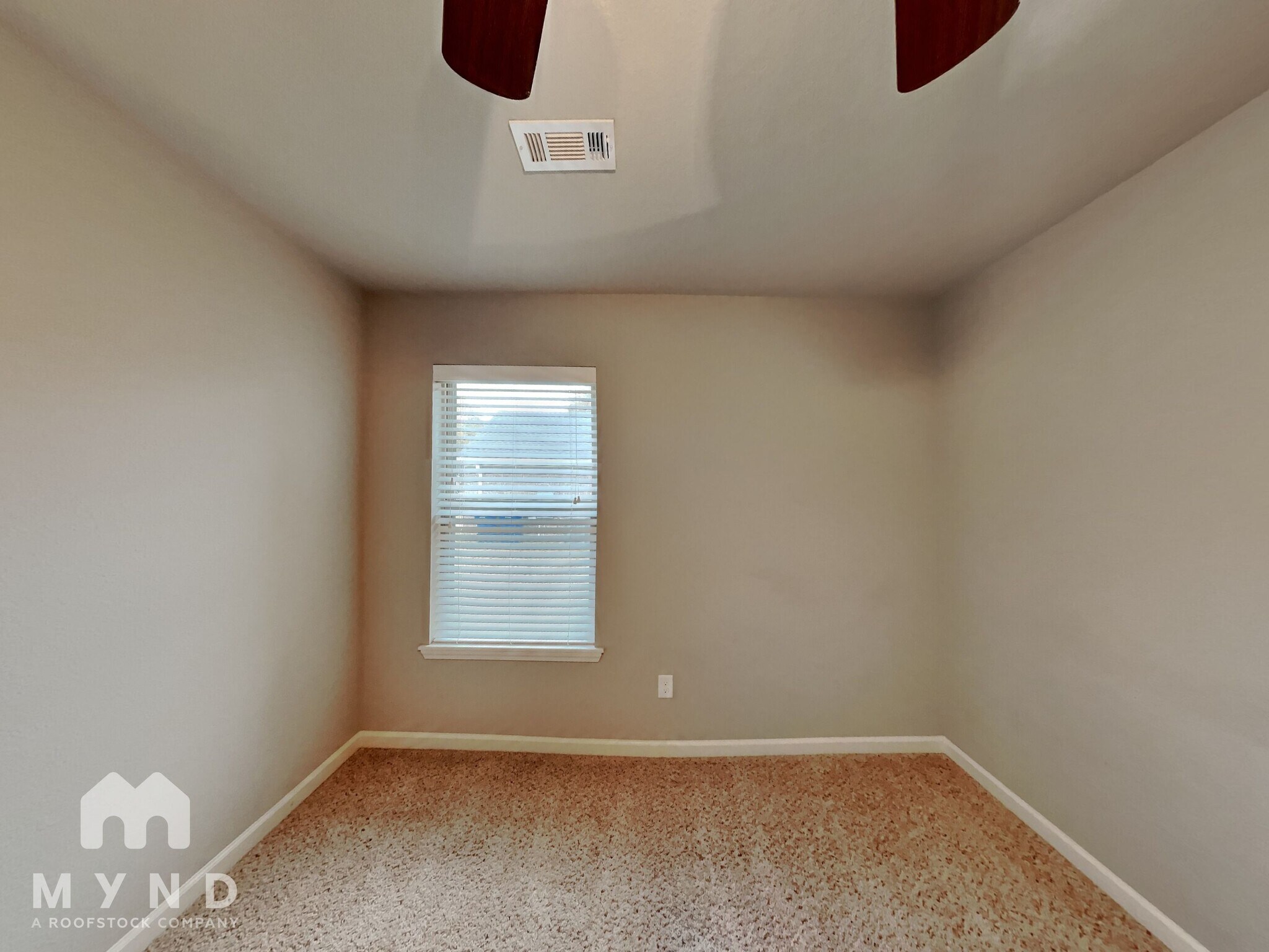 Building Photo - 113 Earnhardt Cir