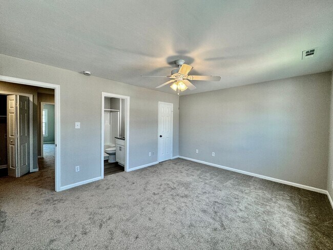 Building Photo - COMPLETELY Updated & Ready 08-21-26!! Sparkling Community Pool - Pet Friendly - Fenced Backyard!