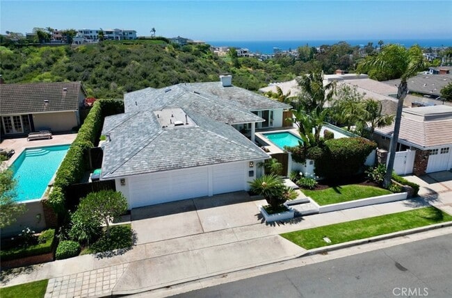 Building Photo - 978 Sandcastle Dr