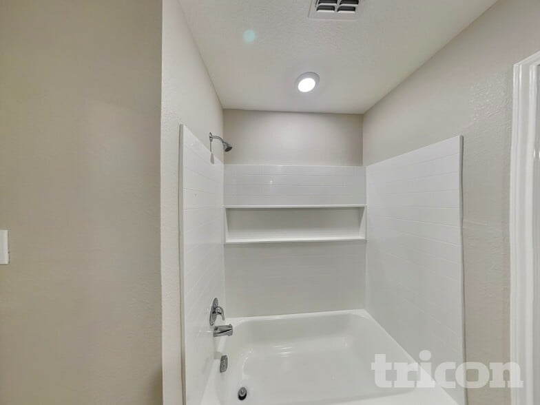 Building Photo - 2603 Khaju Grv