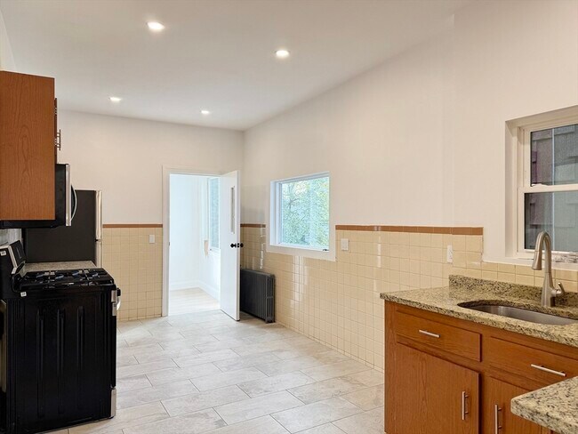 Building Photo - 71 W Eagle St