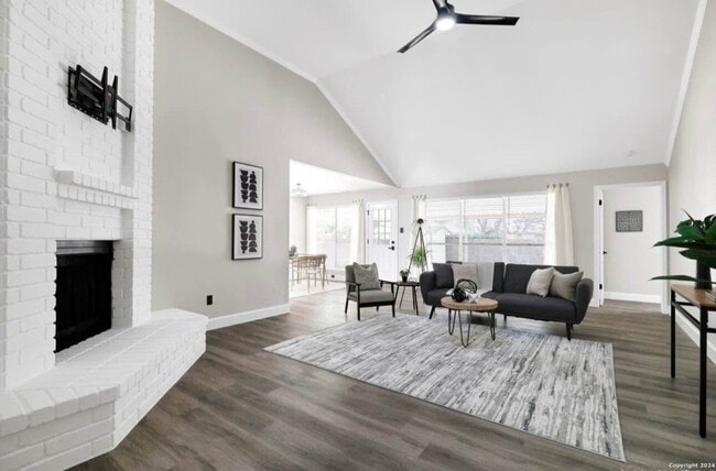 Building Photo - "Charming 4-Bedroom Home with Elegant Gran...