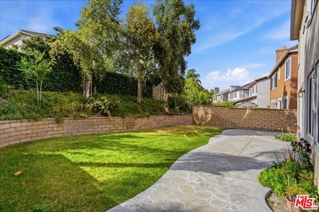 Building Photo - 27866 Alta Vista Ave