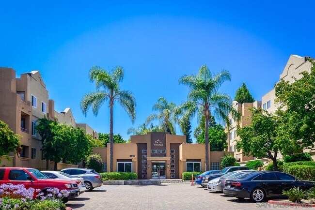Building Photo - 3520 Lebon Dr