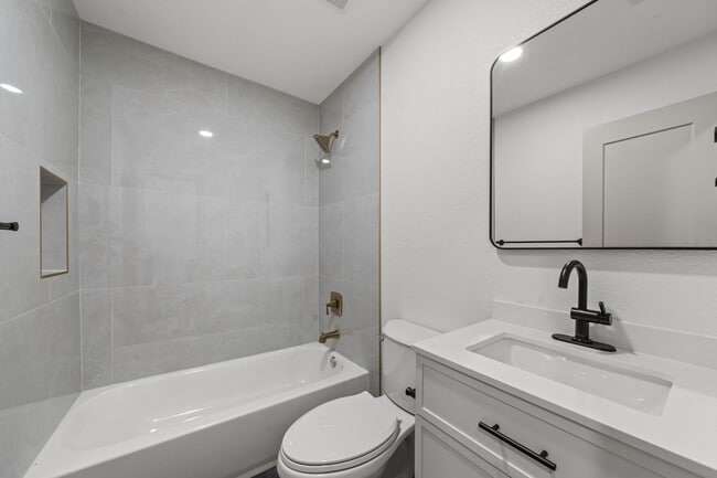 Building Photo - 1820 Gorman Ave