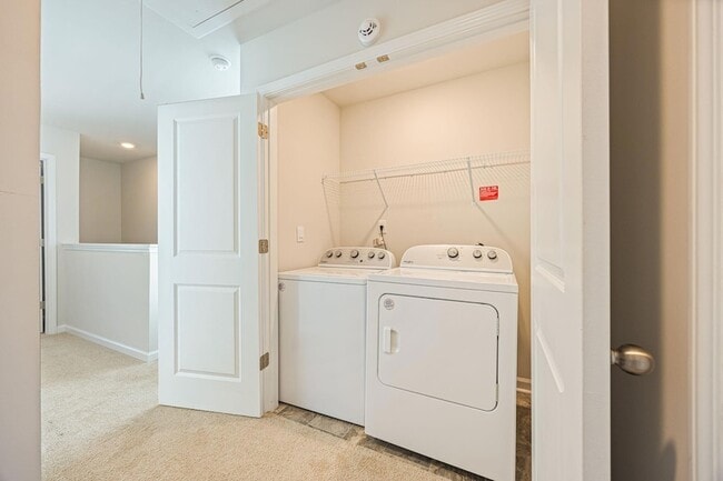 Building Photo - 5438 Thrasher Ln