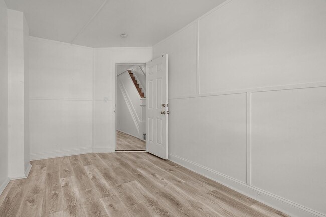 Building Photo - Lovely 3 Bedroom 2 Bathroom Rowhome for Rent