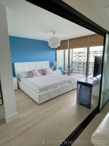 Building Photo - 5875 Collins Ave