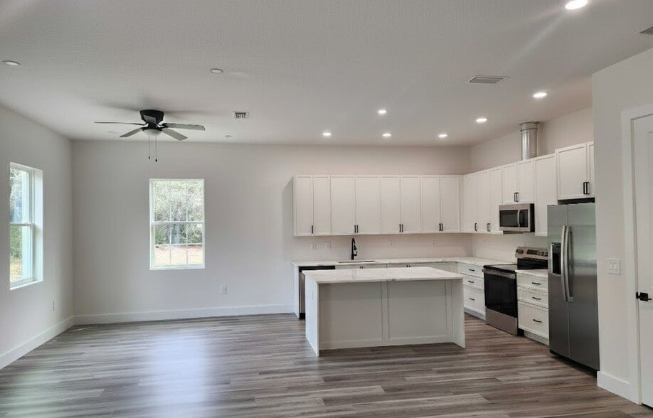 Building Photo - 9 Dusty Miller Ct