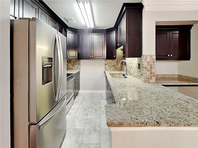 Building Photo - 3201 Lenox Rd NE