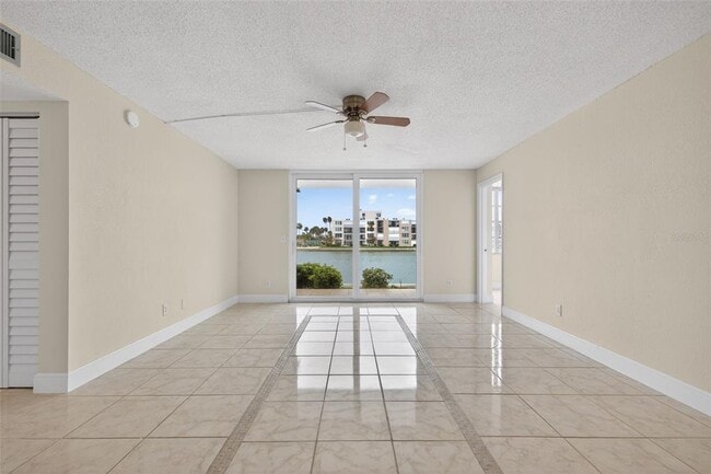 Building Photo - 7540 Bay Island Dr S