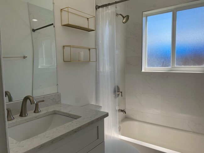 Building Photo - 2751 NE 26th Terrace