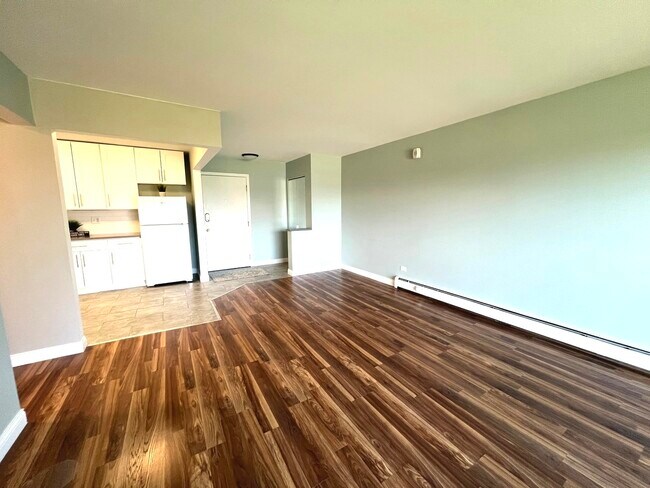 Building Photo - 2218 S Goebbert Rd