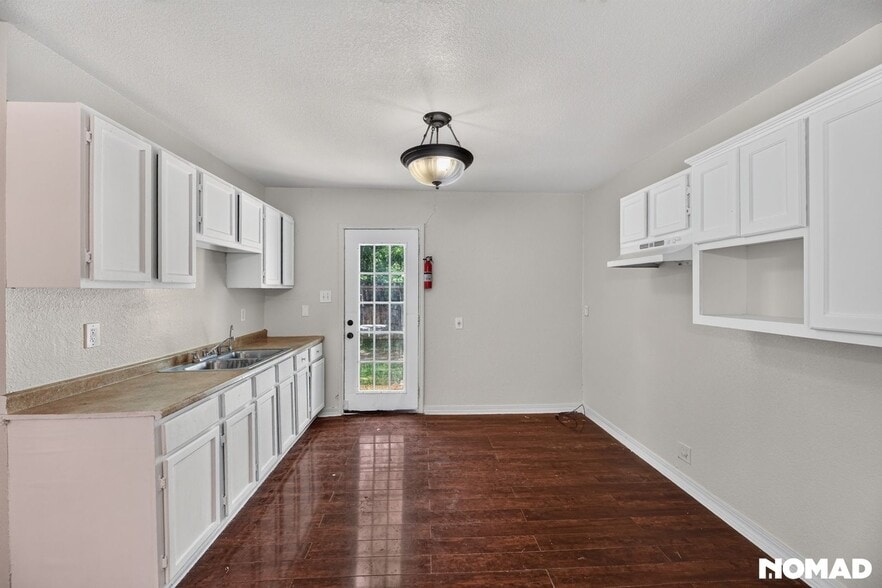 Building Photo - 1534 Mardell St