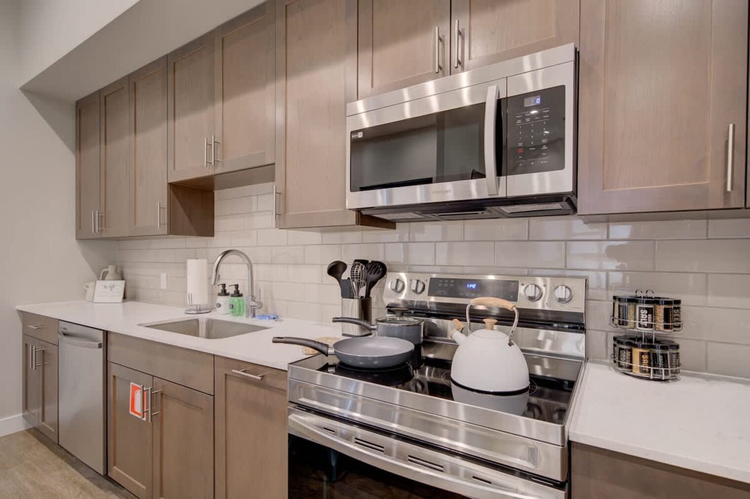 Building Photo - 110 W Beall St