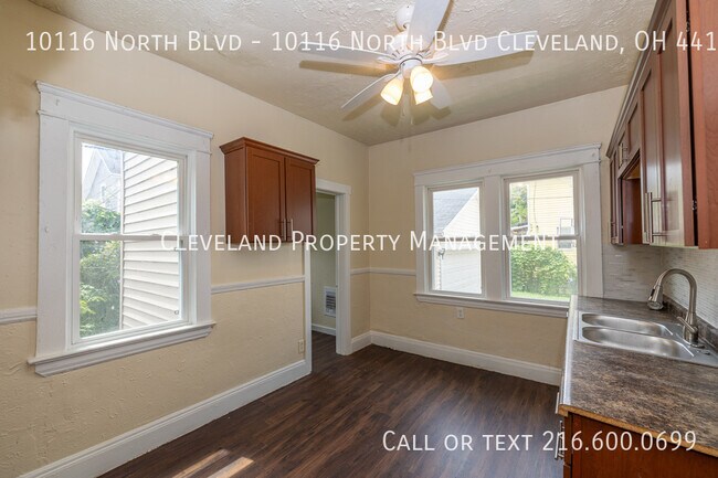 Building Photo - Side-by-side Cleveland Duplex
