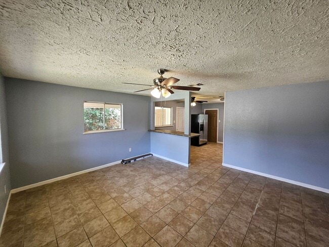 Building Photo - 404 Magnolia St
