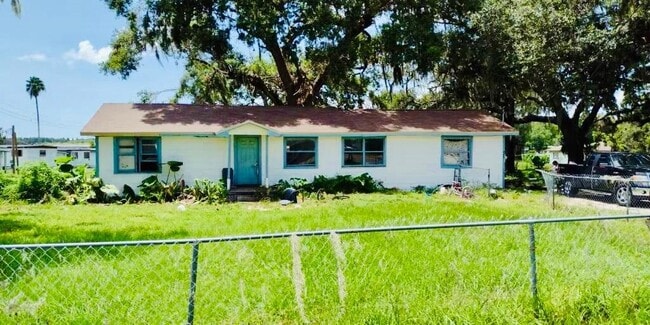 Primary Photo - 445 Longfellow Blvd