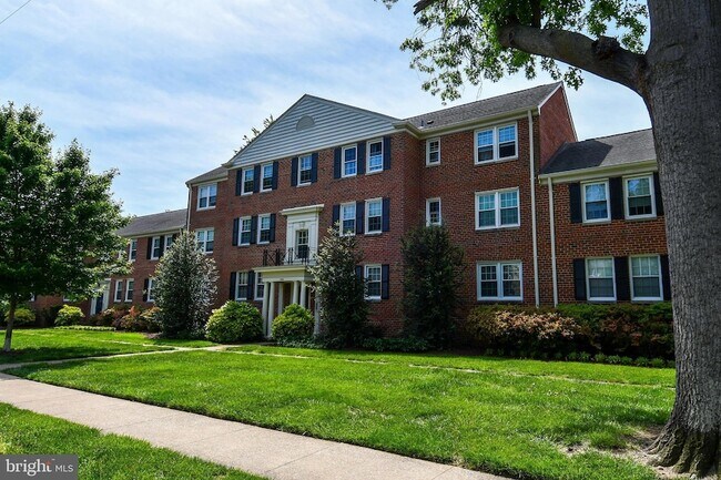 Primary Photo - 1303 Belle View Blvd