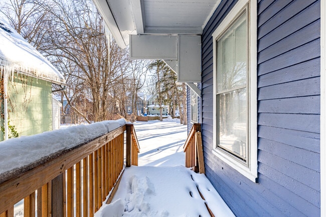 Building Photo - 447 Hawley St