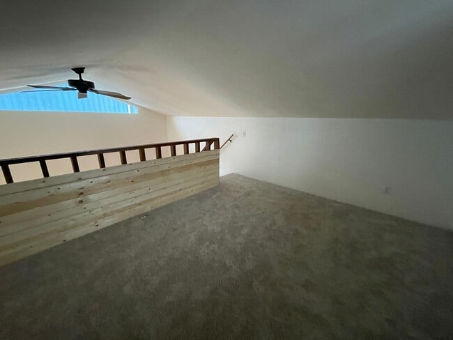 Building Photo - 518 4th St
