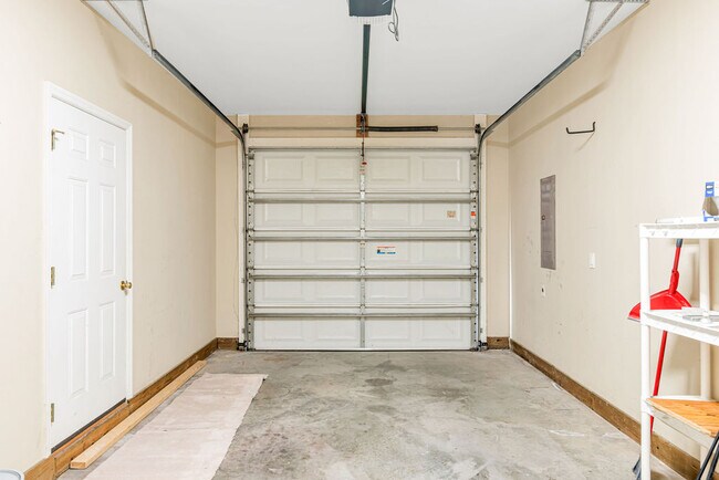 Building Photo - 209 Triton Ln