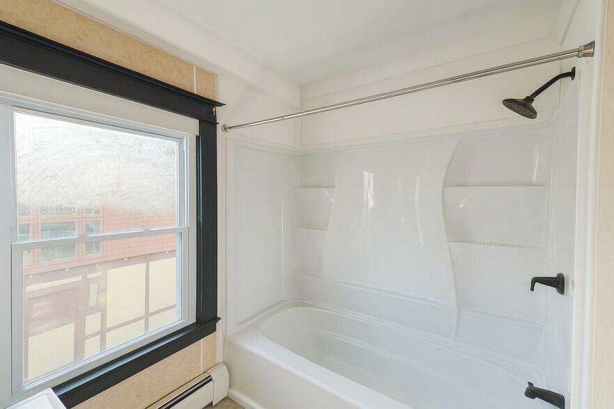 Building Photo - 57 Bartlett Ave