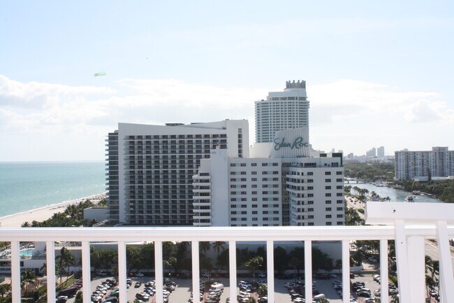 Building Photo - 4747 Collins Ave