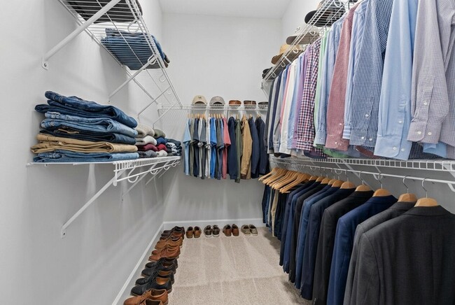 Building Photo - 15054 Wildwood Cir