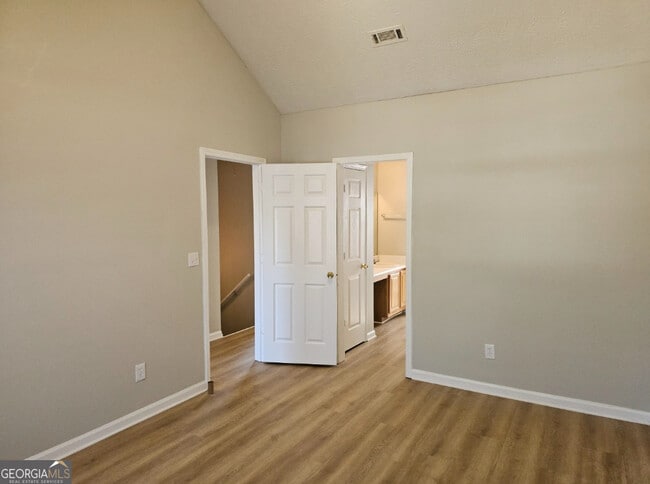 Building Photo - 210 Sabal Dr