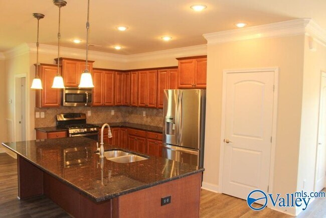 Building Photo - 441 E Mossyleaf Dr SW