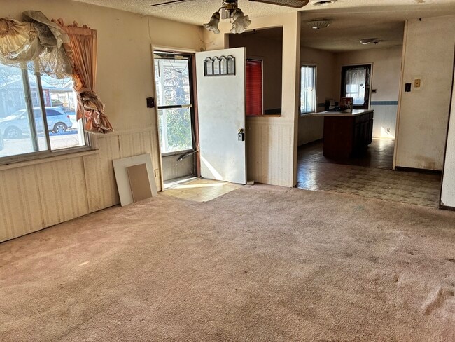 Building Photo - 807 St Thomas Ln