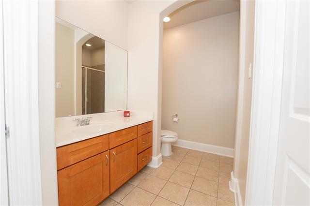 Building Photo - 675 Senda