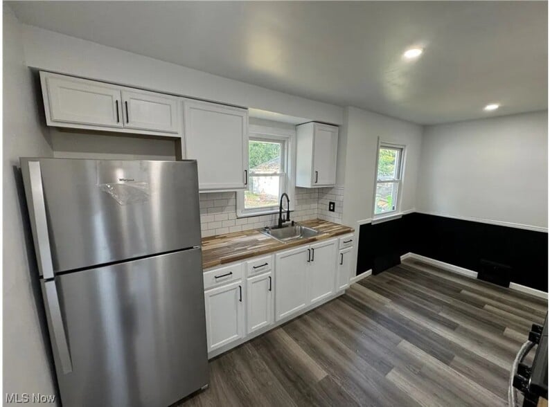 Building Photo - 13823 Cranwood Park Blvd