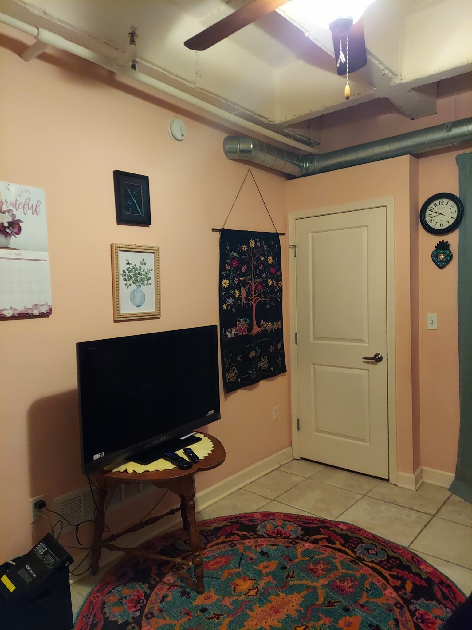 Study and TV area - 2940 Baltimore Ave