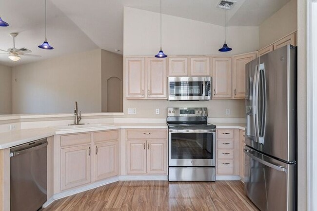 Building Photo - 7602 W Starry Night Ln