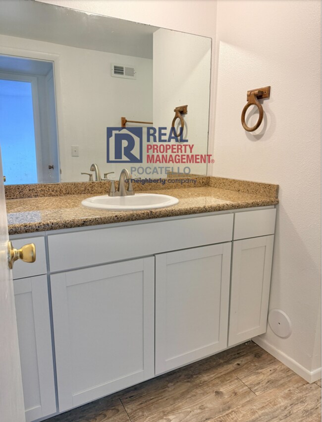 Building Photo - Nice 2 bedroom Condo for Rent