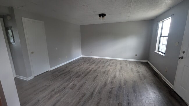 Building Photo - 430 Britton Ave