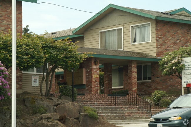 Building Photo - Colonial Garden Apartments