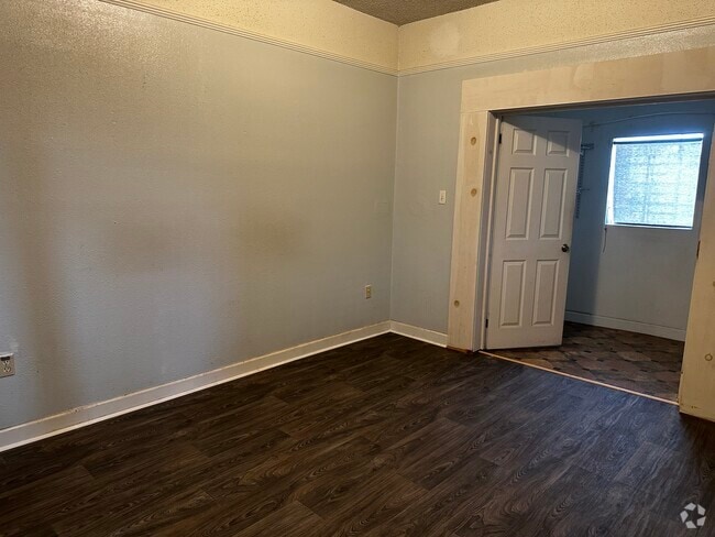 Building Photo - 2216 S Salcedo St