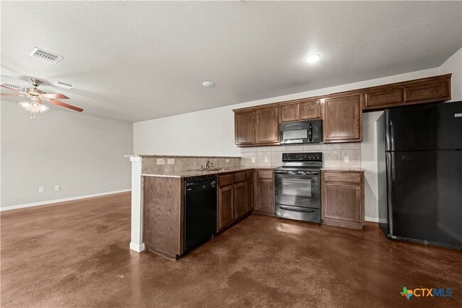 Building Photo - 2204 Indian Trail
