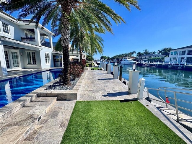 Building Photo - 1744 SE 9th St