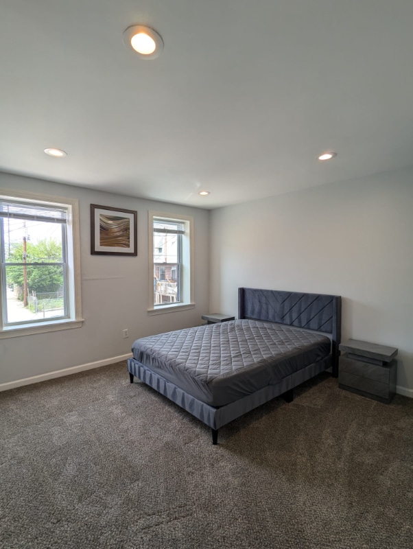 Primary Photo - 3520 E Fayette St