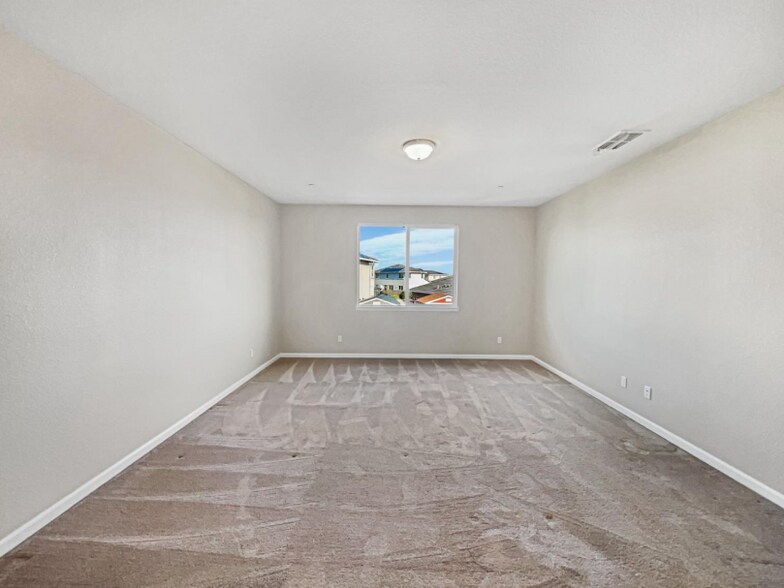 Building Photo - 5021 Birch Valley Way