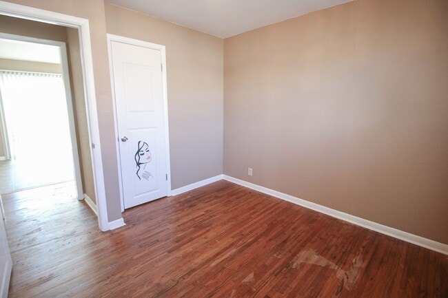 Building Photo - 3-Bedroom Home with Yard in East Tulsa – Ready Mid May!