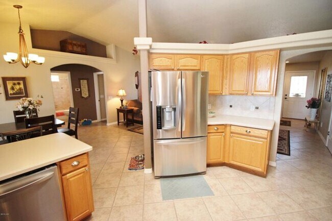 Building Photo - Furnished 3 Bedroom - 2 Bath Pool Home