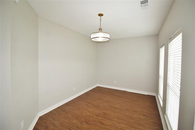 Building Photo - 613 Norwood Dr